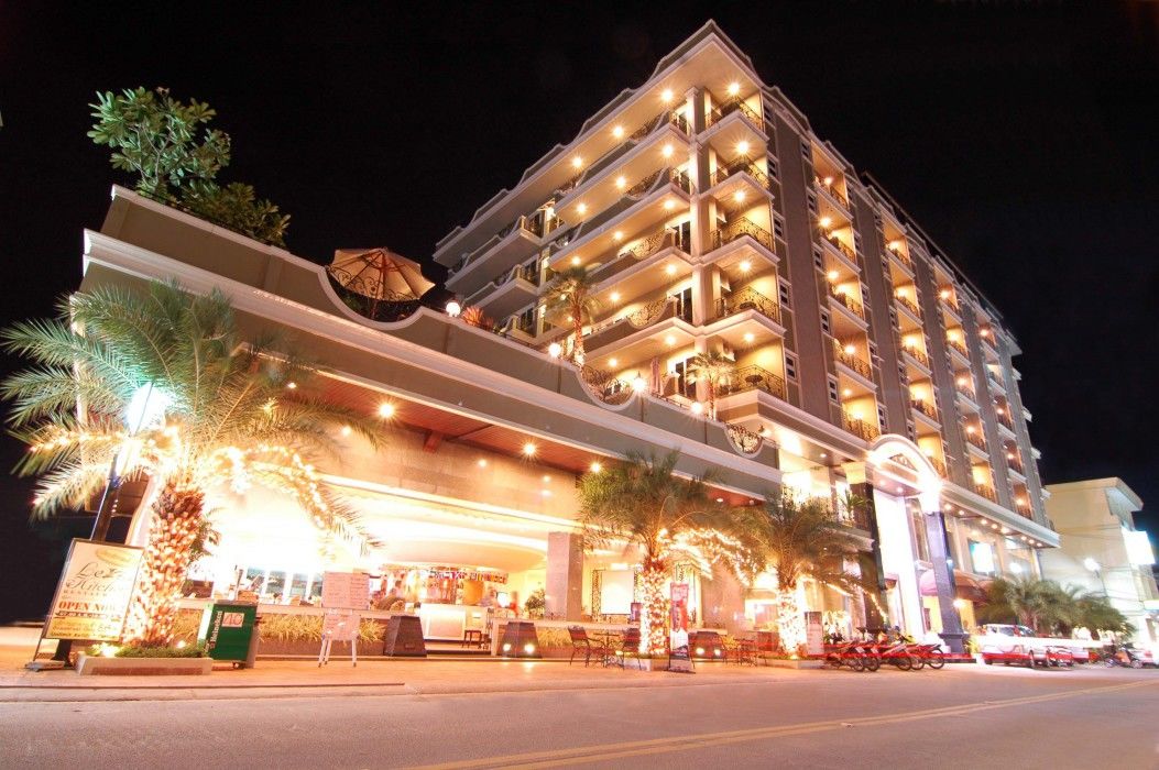 LK Royal Suite Pattaya Exterior foto