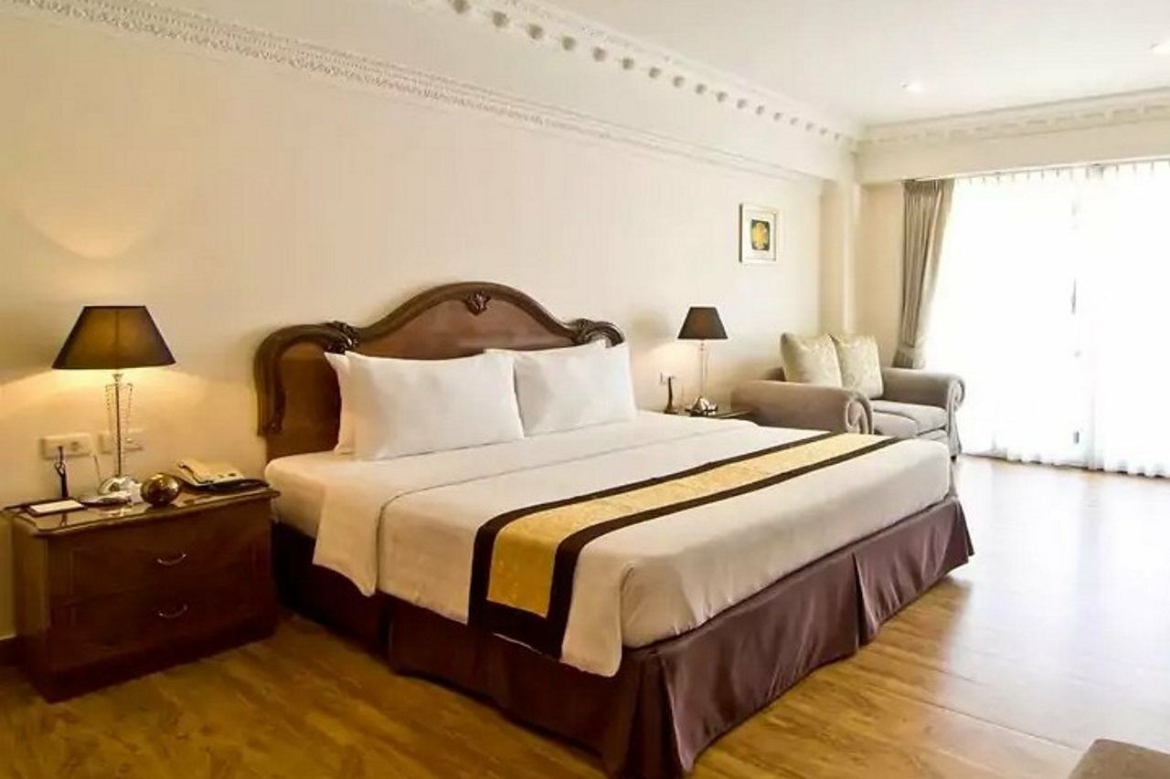 LK Royal Suite Pattaya Exterior foto